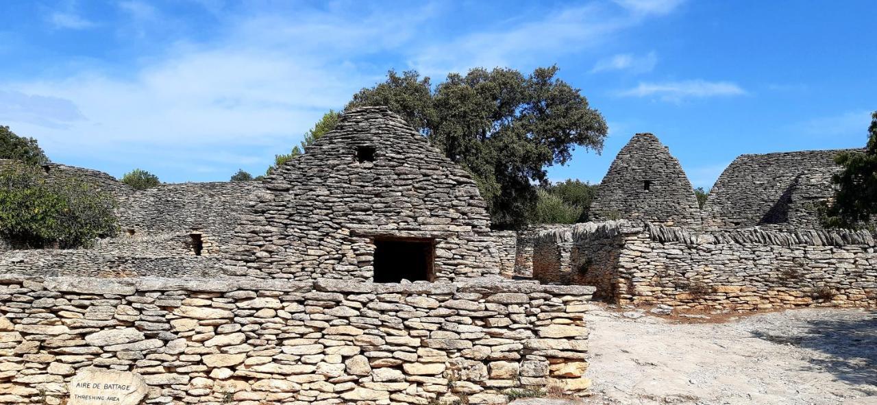 Aux portes du Luberon Cheval-Blanc Extérieur photo
